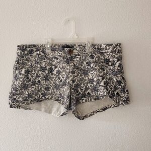 H&M Women Gray and White Floral Jean Shorts Size 12